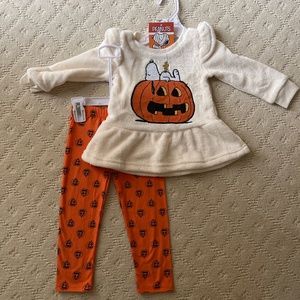 Toddler Size Two Peanuts Halloween Matching set with leggings and shirt.
